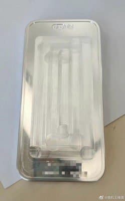 iPhone 14 Pro Max dummy shows the dual punch hole design on the front
-Techweu