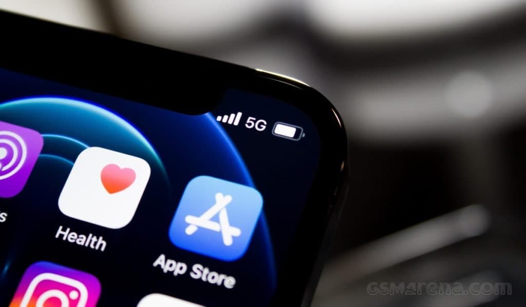 Apple to open iOS to third-party app stores next year
-Techweu