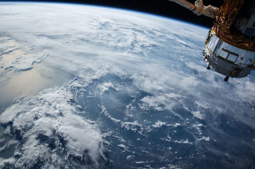 Qualcomm announces Snapdragon Satellite for Android, and it’s not just for emergencies
-Techweu