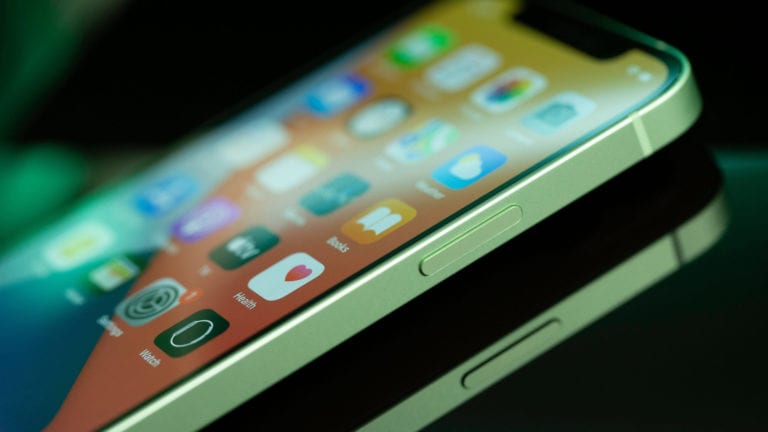 iOS 14.4 updates rolling to iPhones across the world heres the changelog