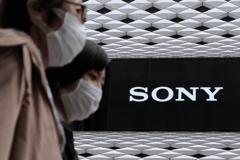 Sony year-round report, PlayStation is doing great, Xperia phones sales are improving-Techweu