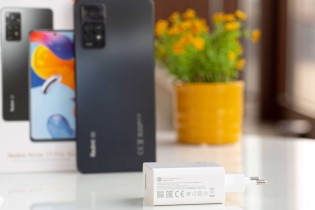 Unboxing the Redmi Note 11 Pro 5G