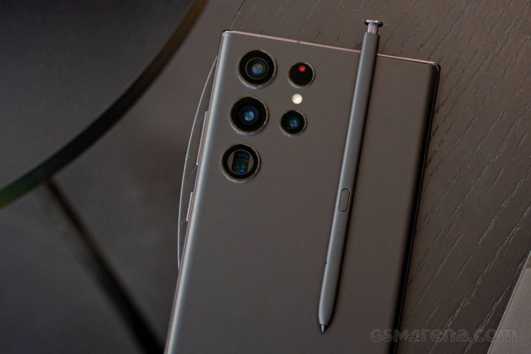 Samsung Galaxy S22 Ultra survives JerryRigEverything’s scratch and bend test
-Techweu