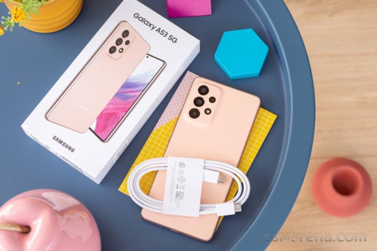 Samsung apparently has a huge stockpile of 50 million devices due to low demand
-Techweu