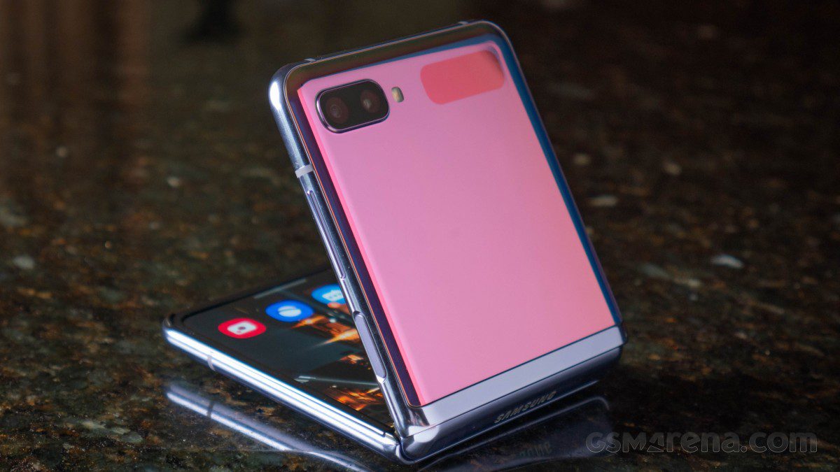 Samsung Galaxy Z Flip 5G gets August 2022 Android security patch