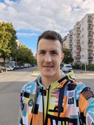 Ultrawide angle selfie camera - f/2.4, ISO 50, 1/132s - Huawei nova 10 Pro hands-on