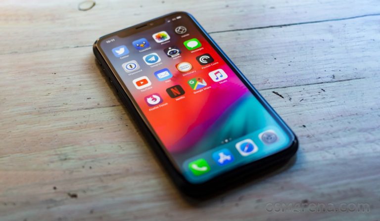 Rumors point to 6.1” notched LCD screen on next iPhone SE model
-Techweu