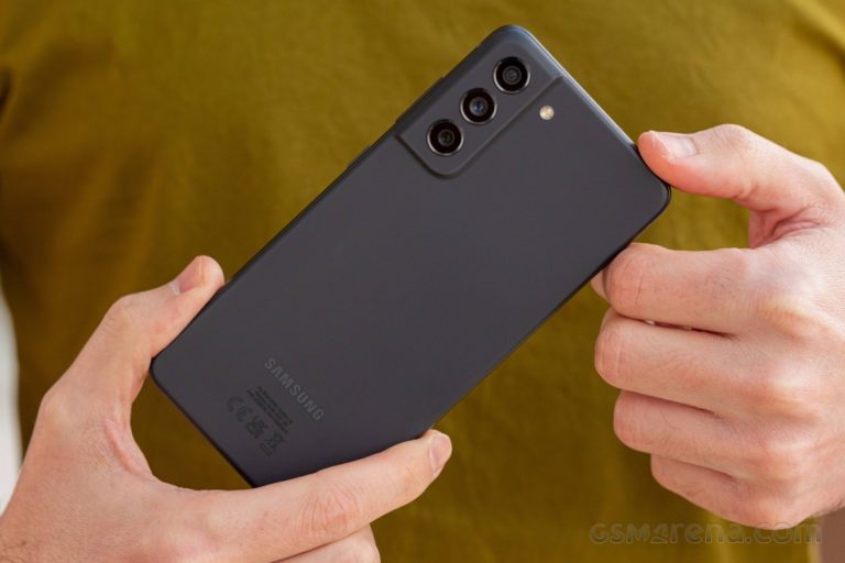 Samsung Galaxy S21 FE gets October 2022 Android security patch
-Techweu